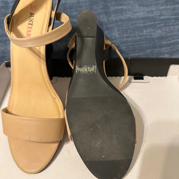 Wedge sandal - Picture 2 of 4